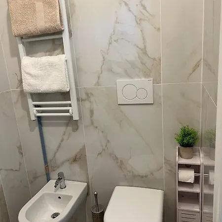 Fior Di Loto - Antonelli Apartament